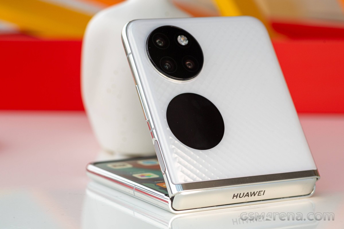 Huawei P50 Pocket review