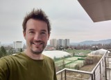 Selfie samples - f/2.2, ISO 100, 1/297s - Motorola Edge 30 Pro review