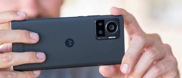 Motorola Edge 30 Ultra quick review: Should you buy this 200-megapixel  phone?