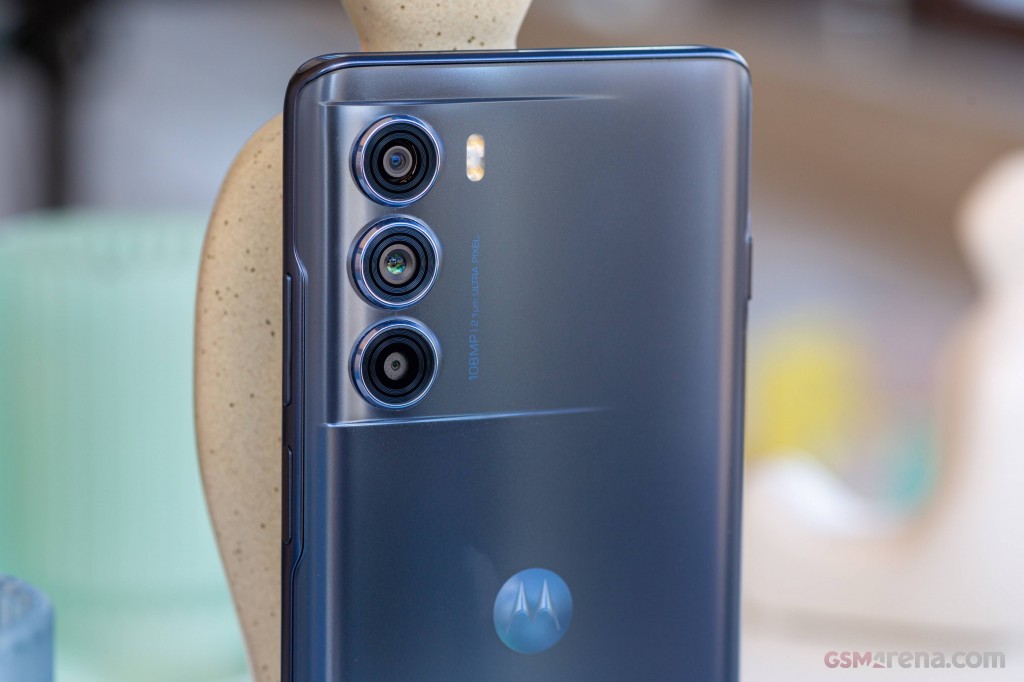 Motorola Moto G200 5G pictures, official photos