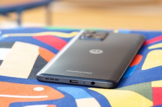3.5mm jack on the bottom - Motorola Moto G72 review