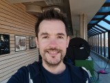 Selfie samples, 4MP, crop mode - f/2.5, ISO 109, 1/100s - Motorola Moto G72 review