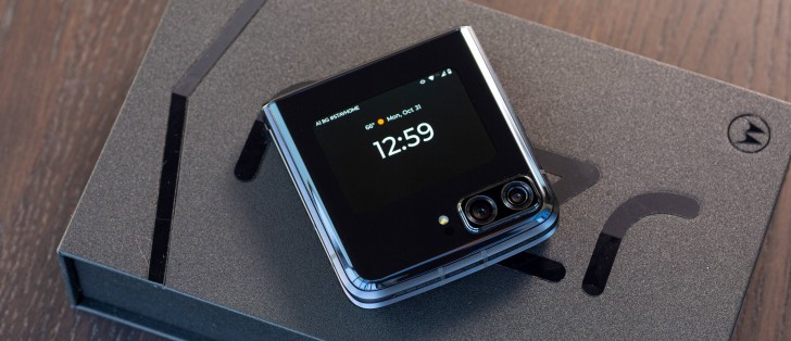 Motorola Razr 2022 review -  tests