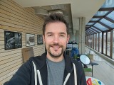 Selfie samples, 16MP - f/2.5, ISO 100, 1/124s - Nokia X30 review