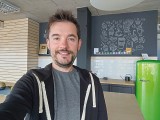 Selfie samples, 16MP - f/2.5, ISO 500, 1/33s - Nokia X30 review