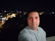 Selfie samples, day and night, Portrait Mode off/on - f/4.5, ISO 5973, 1/11s - OnePlus 10 Pro long-term review