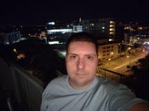 Selfie samples, day and night, Portrait Mode off/on - f/2.4, ISO 5973, 1/11s - OnePlus 10 Pro long-term review