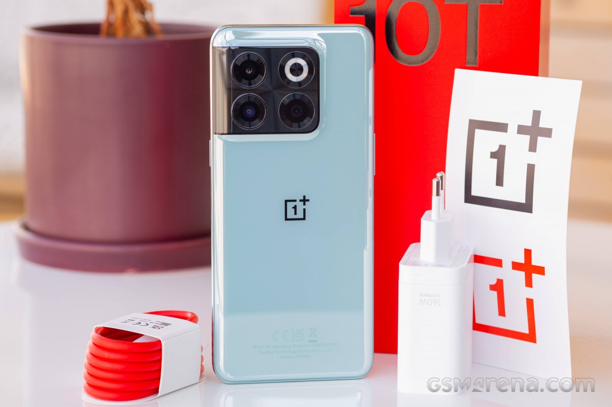 OnePlus 10T: What's in the box? - PhoneArena