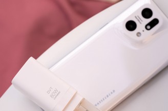 80W SuperVOOC charger - Oppo Find X5 Pro review