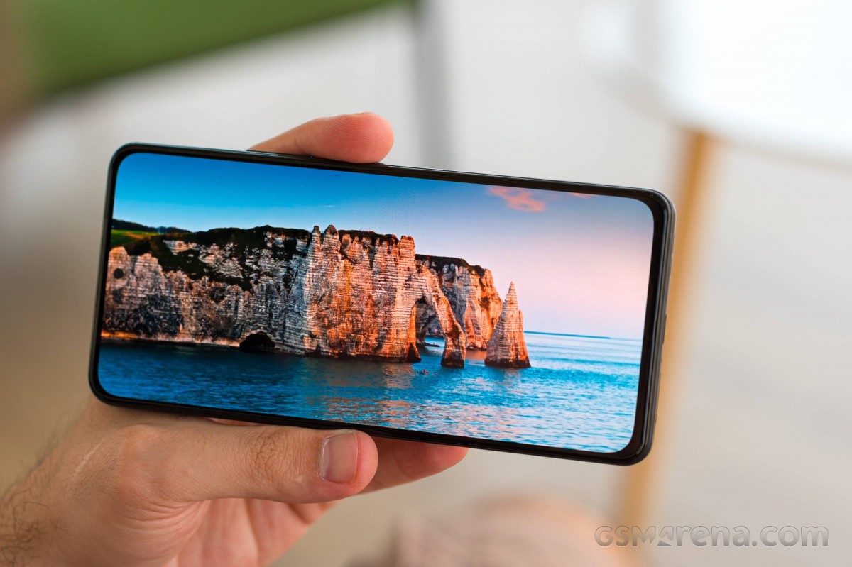 Xiaomi POCO F4 Review: A Crystal Clean Screen that runs Smooth as