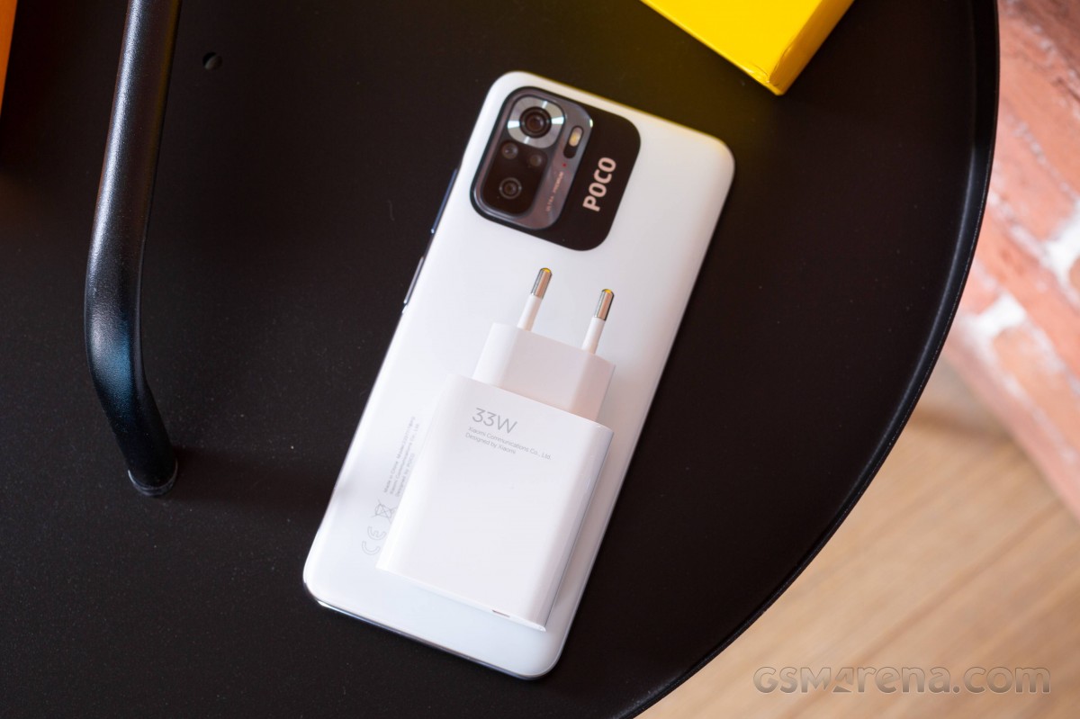 Poco M5s review: Design, build quality, handling