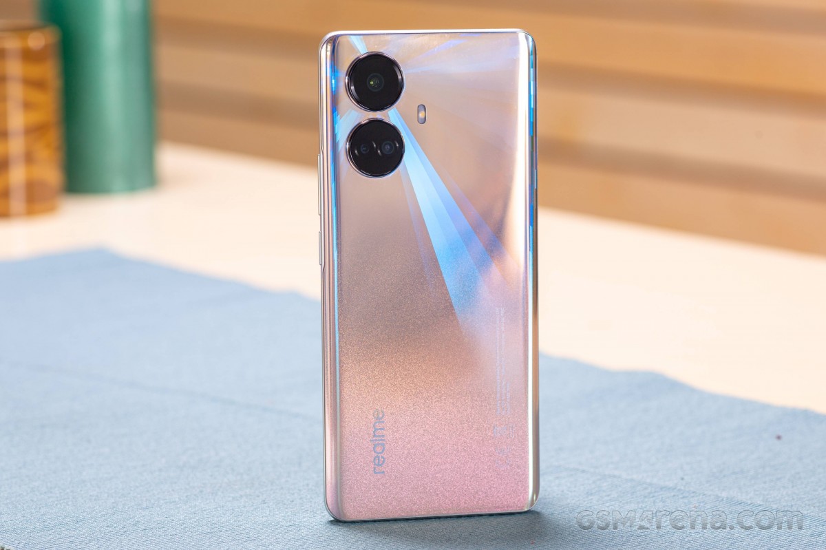 realme 10 Pro Plus: a review of an ambitious mid-range smartphone