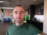 Selfies, 16MP - f/2.5, ISO 951, 1/50s - Realme 10 review