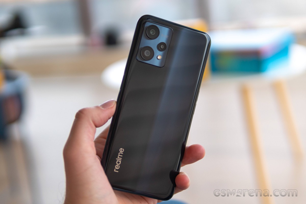 Realme 9 Pro review: Design and handling