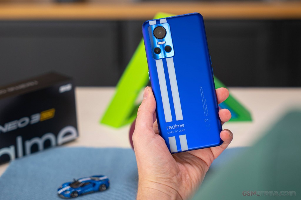 Realme GT Neo 3 150W pictures, official photos