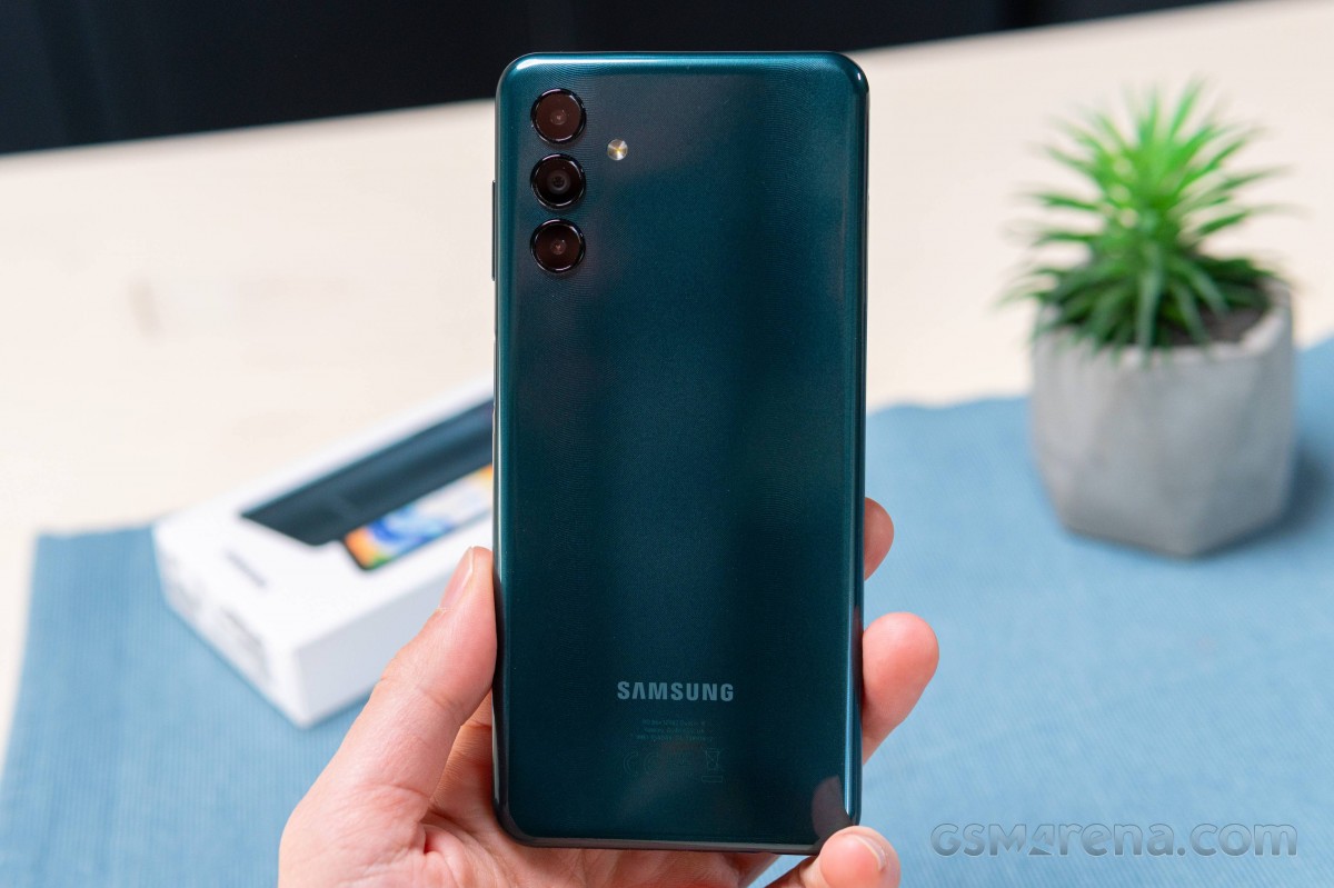 Samsung Galaxy A04s review: Design and build