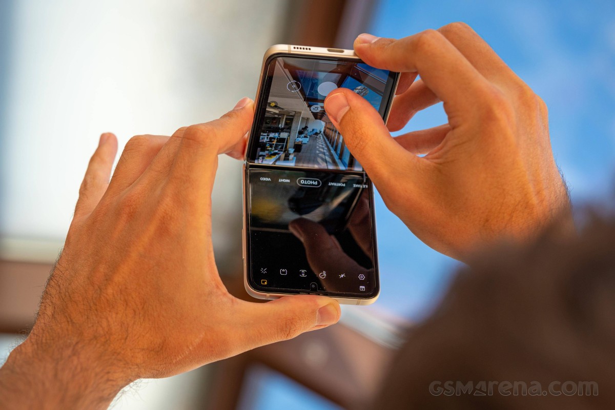 Samsung Galaxy Flip3 long-term review