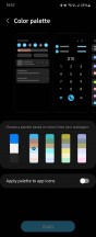 Wallpaper settings, color palette picker - Samsung Galaxy Flip3 long-term review