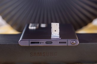 Card tray does not take microSDs - Samsung Galaxy S22 Ultra review