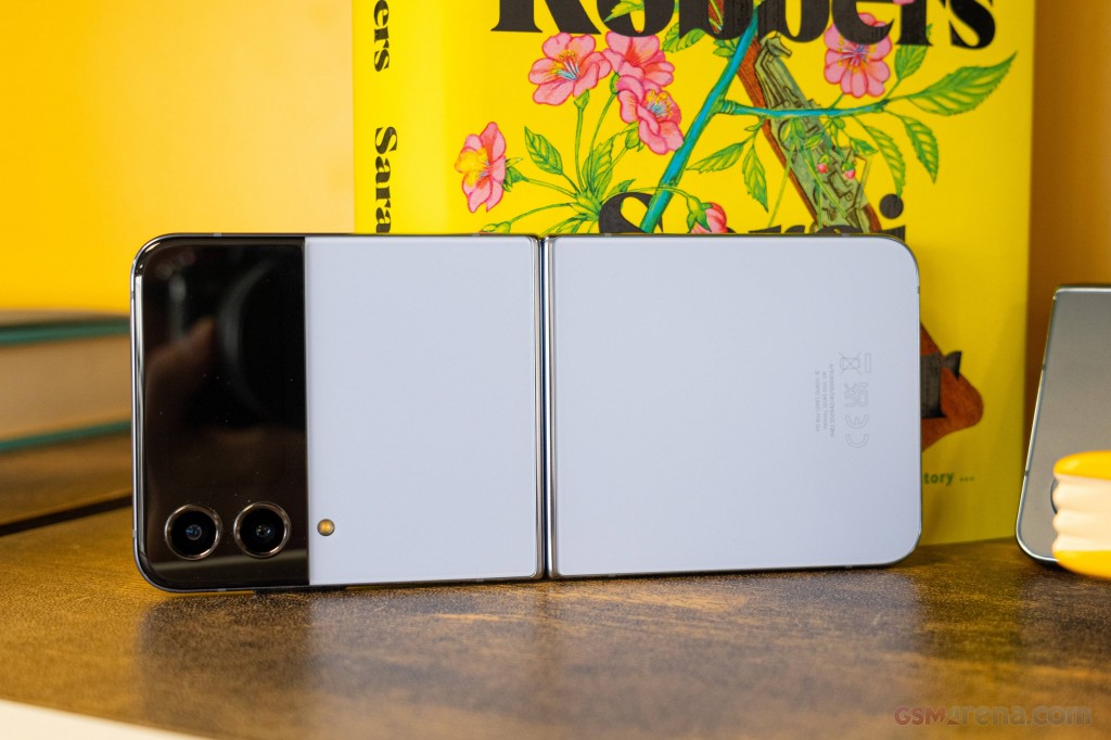 Samsung Galaxy Z Flip4