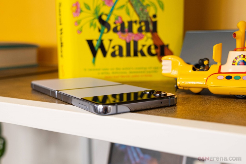 Samsung Galaxy Z Flip4