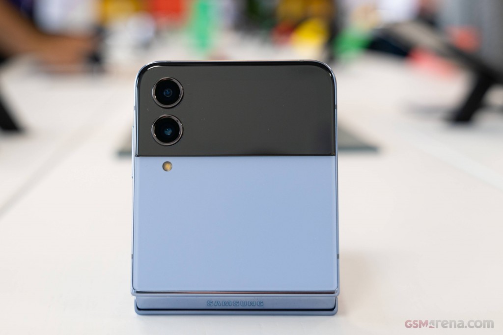 Samsung Galaxy Z Flip4