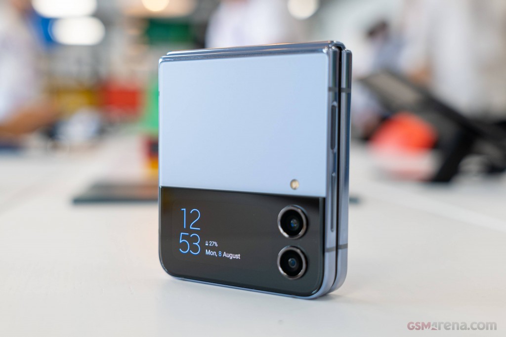 Samsung Galaxy Z Flip4