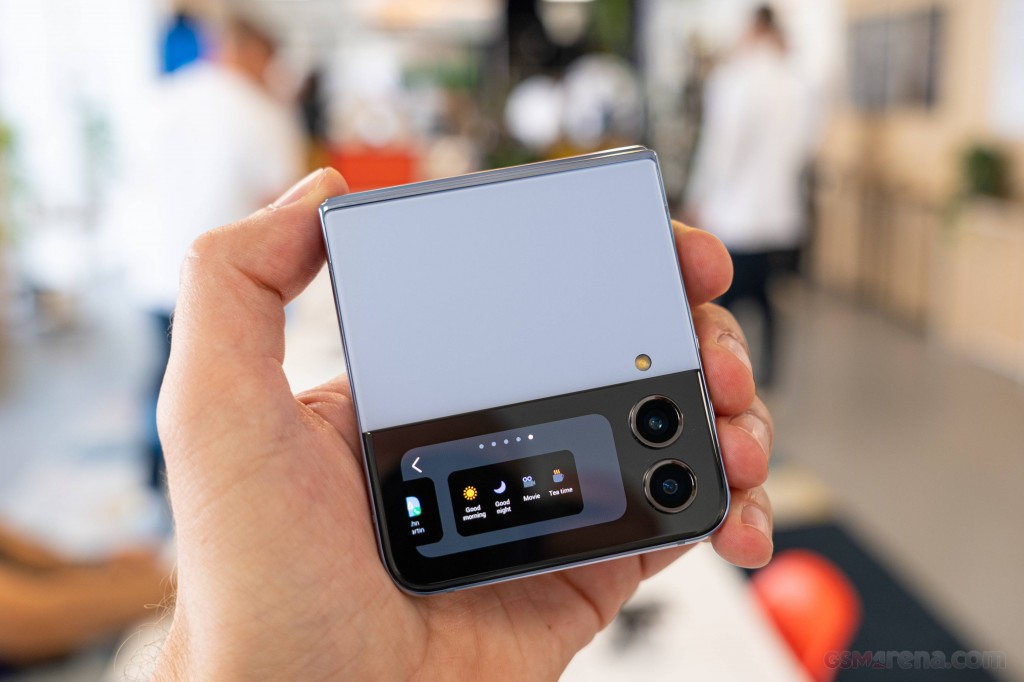 Samsung Galaxy Z Flip4