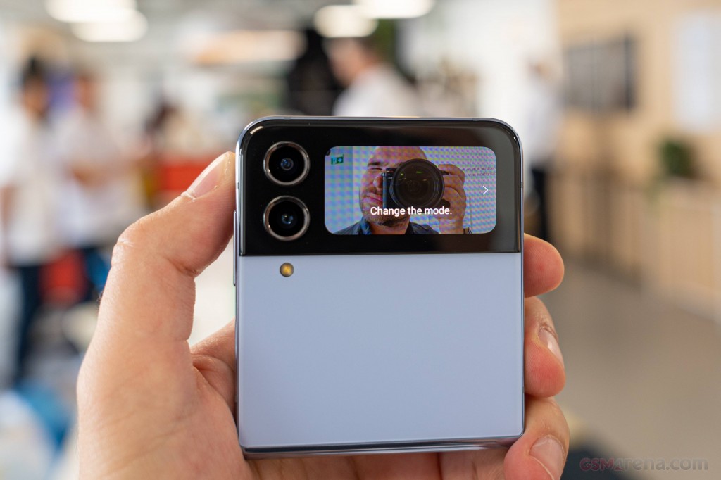 Samsung Galaxy Z Flip4