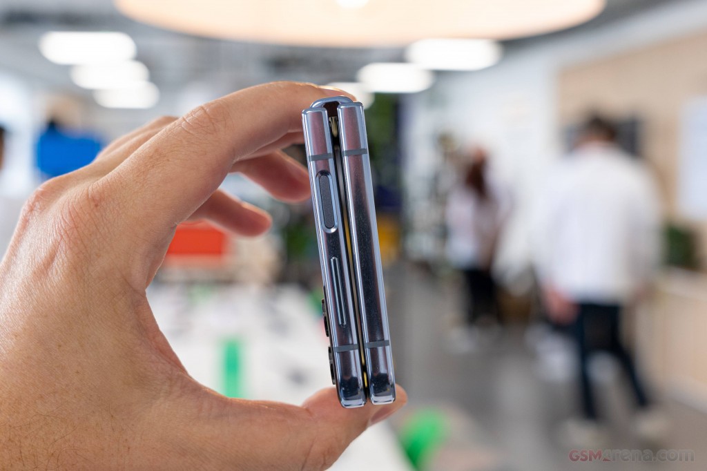 Samsung Galaxy Z Flip4