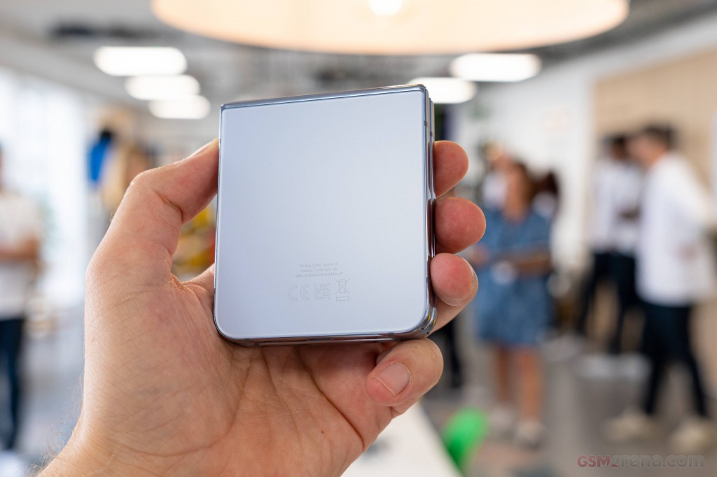 Samsung Galaxy Z Flip4