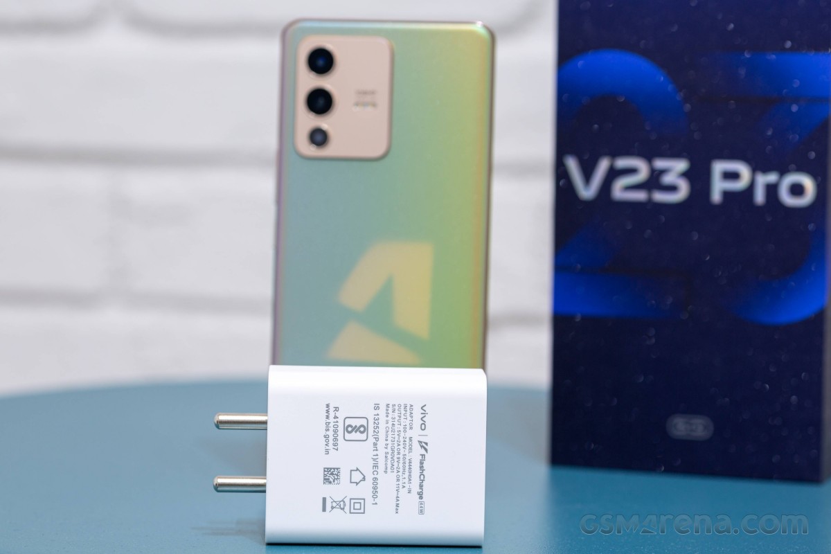 vivo V23 review: Lab tests: display, battery life, charging speed