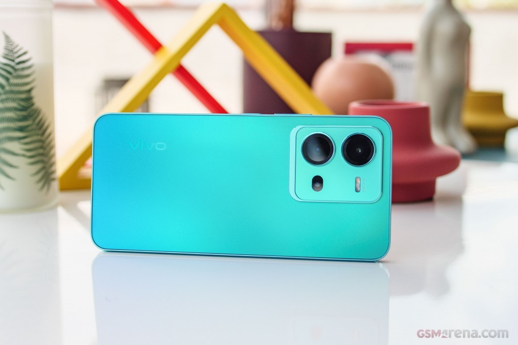 vivo V25 pictures, official photos
