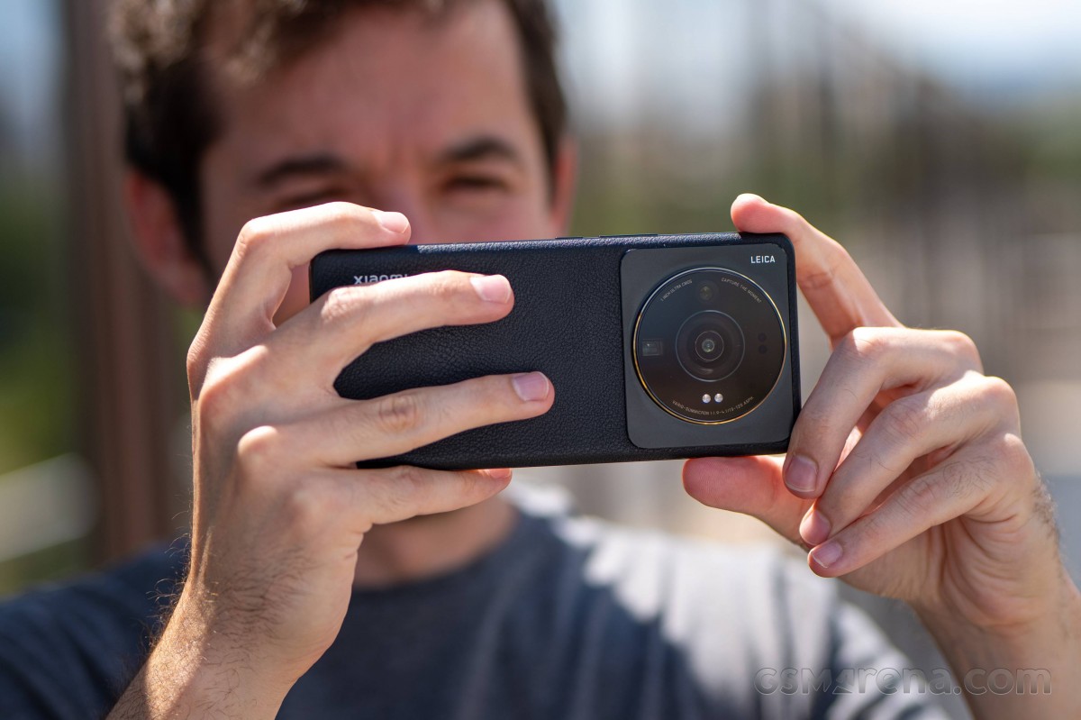 Xiaomi 12 Ultra with huge Leica quad-camera