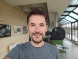 Selfie samples, Portrait mode - f/2.2, ISO 113, 1/100s - Xiaomi 12T Pro review
