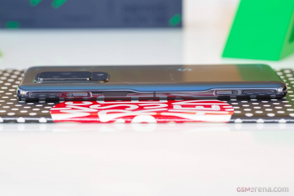 Xiaomi Black Shark 5 Pro pictures, official photos