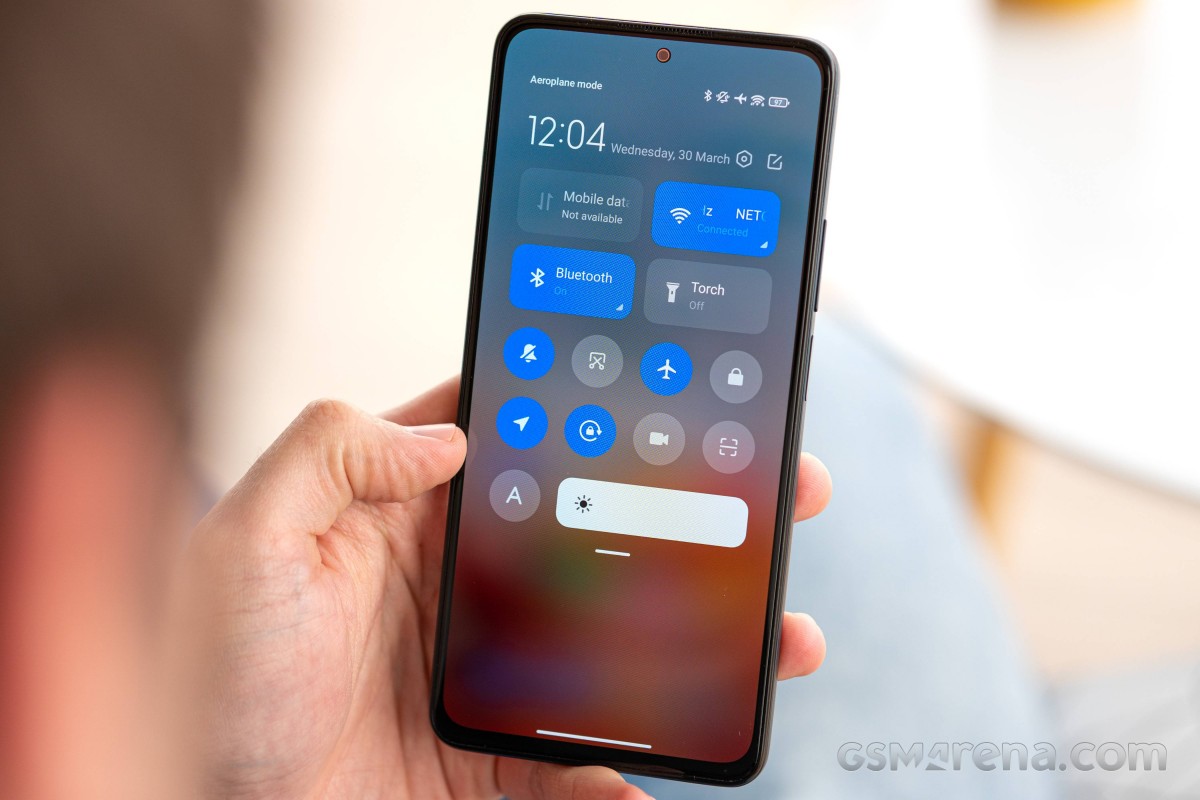Xiaomi 11i HyperCharge / Redmi Note 11 Pro+ 5G review : Software,  performance