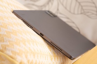 Bottom speakers - Xiaomi Redmi Pad review