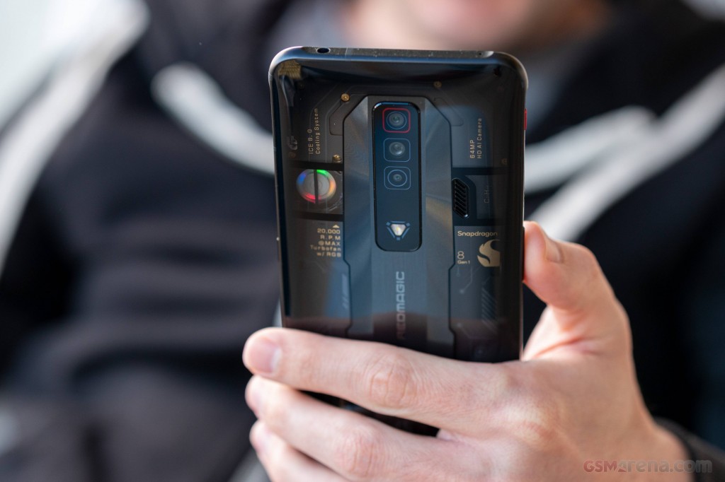ZTE nubia RedMagic 7