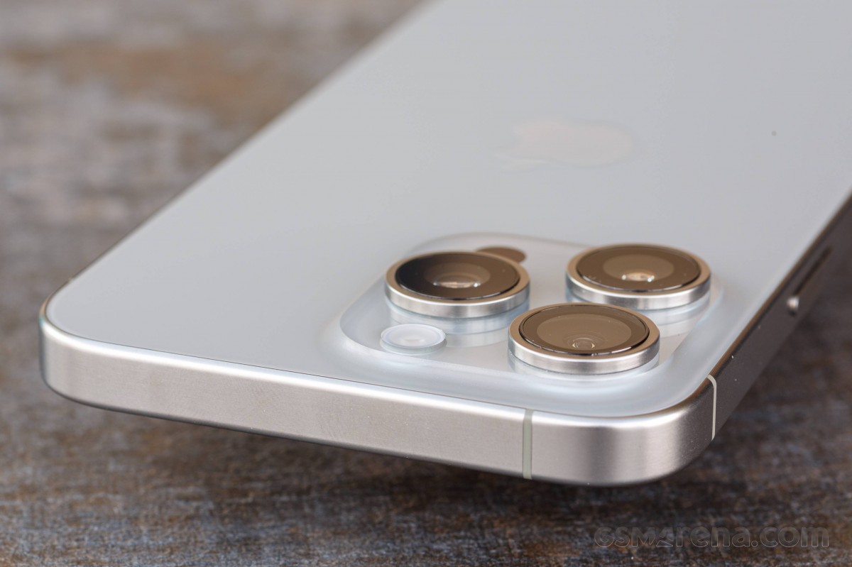 Apple iPhone 15 Pro Max review - GSMArena : r/apple