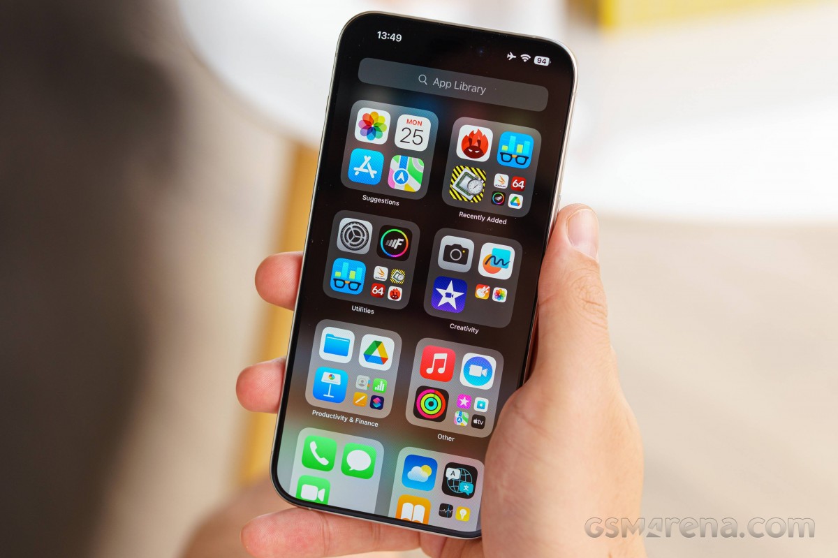 Apple IPhone 15 Pro Max Review: Software And Connectivity