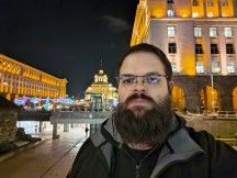 Asus ROG Phone 8 Pro: 8MP selfie camera night mode photos - f/2.0, ISO 1568, 1/9s - Asus ROG Phone 8 Pro review