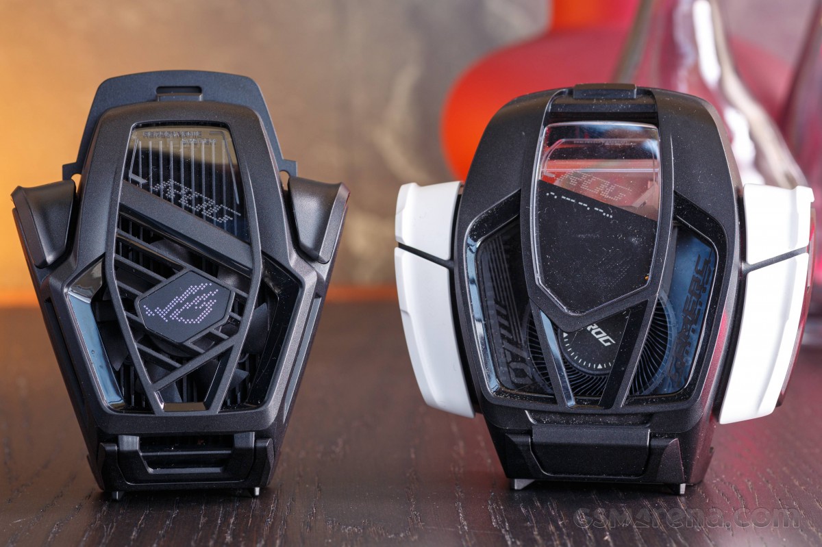 <font><strong>Left: AeroActive Cooler X/8 • Right: AeroActive Cooler 7</strong></font>