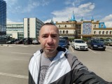 Selfies, 0.6x - f/2.4, ISO 50, 1/2584s - Huawei P60 Pro review