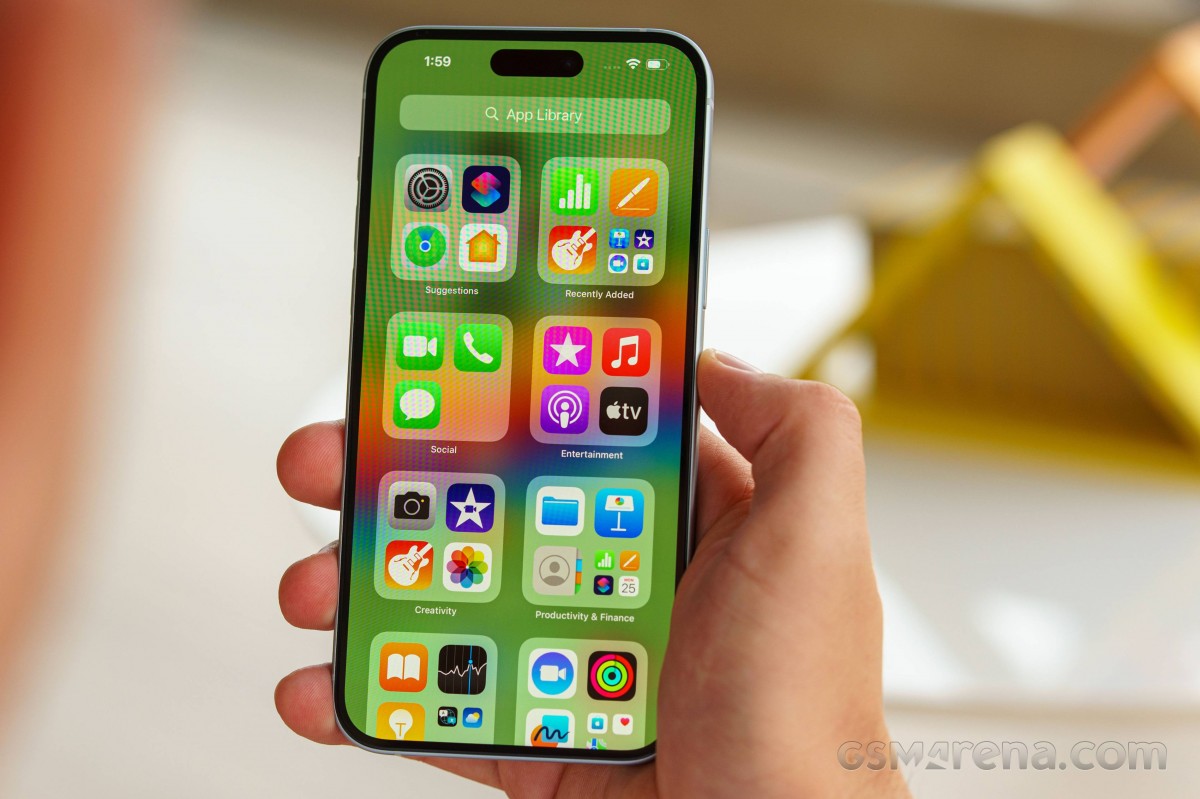 Whenever I see an iPhone 15 Pro Max unboxing on , some have the  iPhone wallpaper whereas some have the iOS 17 wallpaper. Can I get an  explanation? : r/iphone