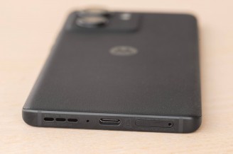 Bottom speaker - Motorola Edge 40 review