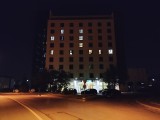 دید در شب خاموش، دوربین اصلی - f/1.7، ISO 11110، 1/14s - بررسی Motorola Razr 40
