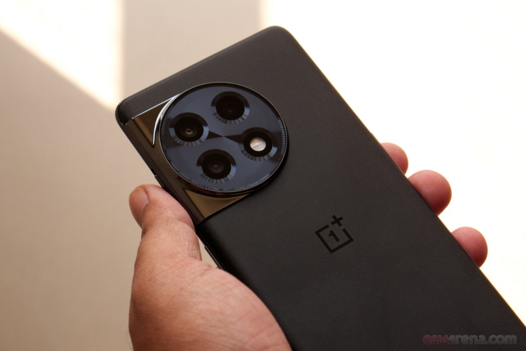 OnePlus 11R pictures, official photos