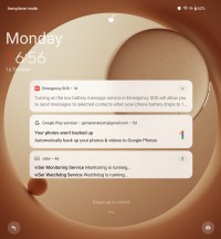 Lock screen: Main display - Oneplus Open review