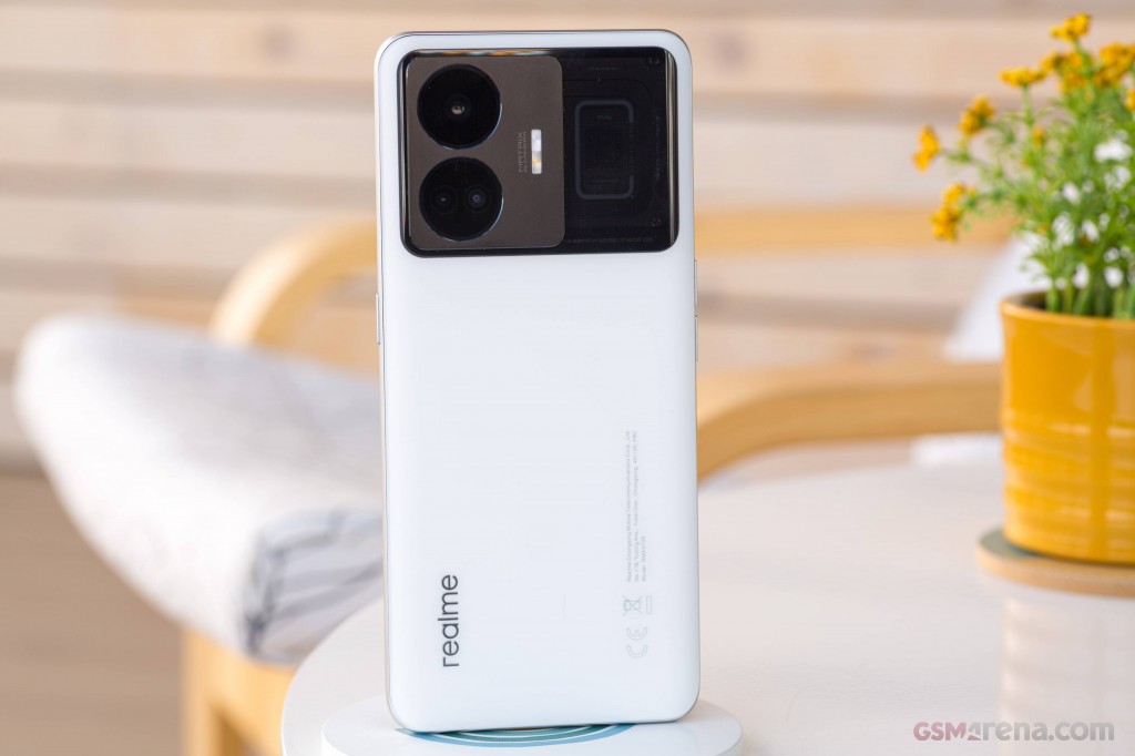 Realme GT3 pictures, official photos